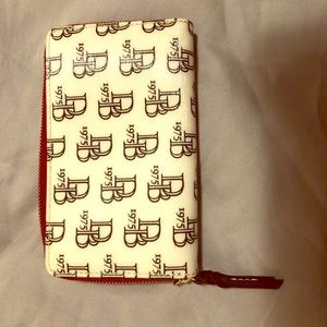 Dooney & Bourke Smartphone Wallet